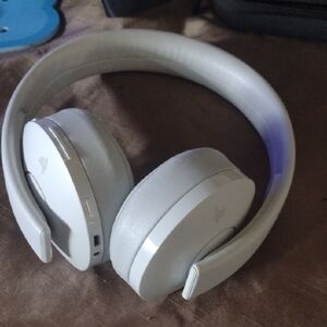 PlayStation White Wireless Headphones